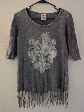 Vocal Grey Washed Fleur-de-Lis Tee